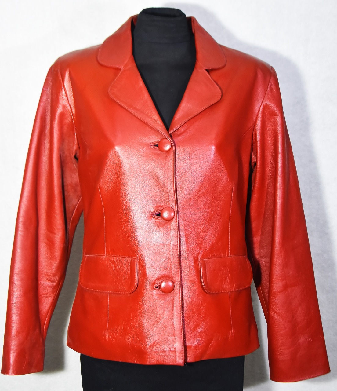 Women's leather product reference W-01